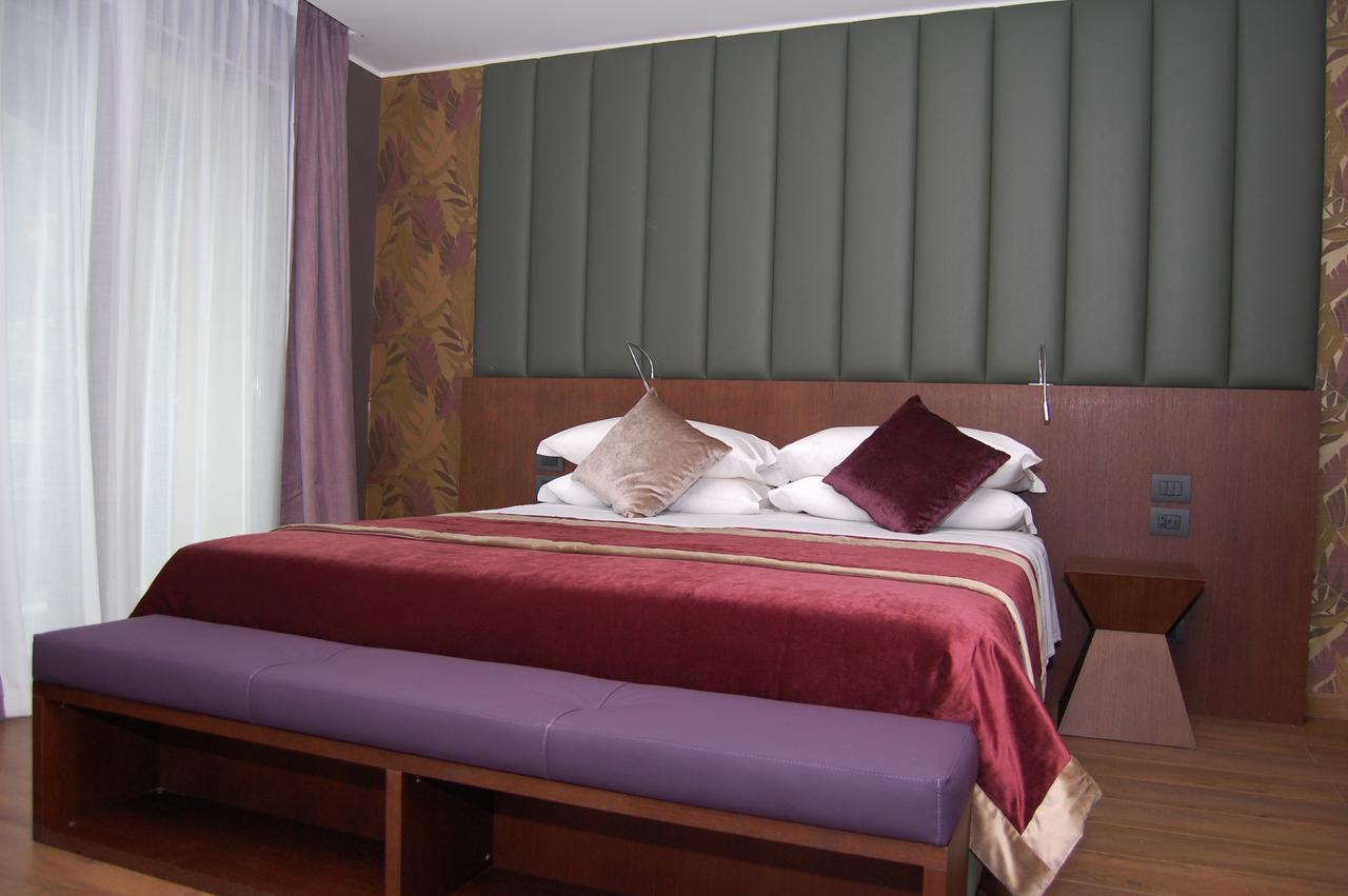 National Park Hotel & Spa Cotronei Eksteriør bilde